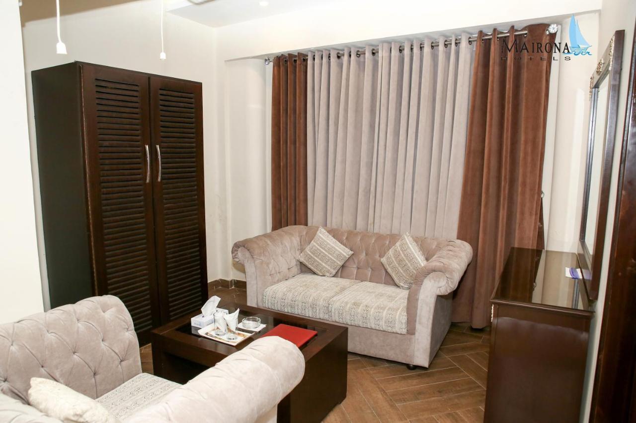 Hotel Mairona Gulberg ラホール エクステリア 写真