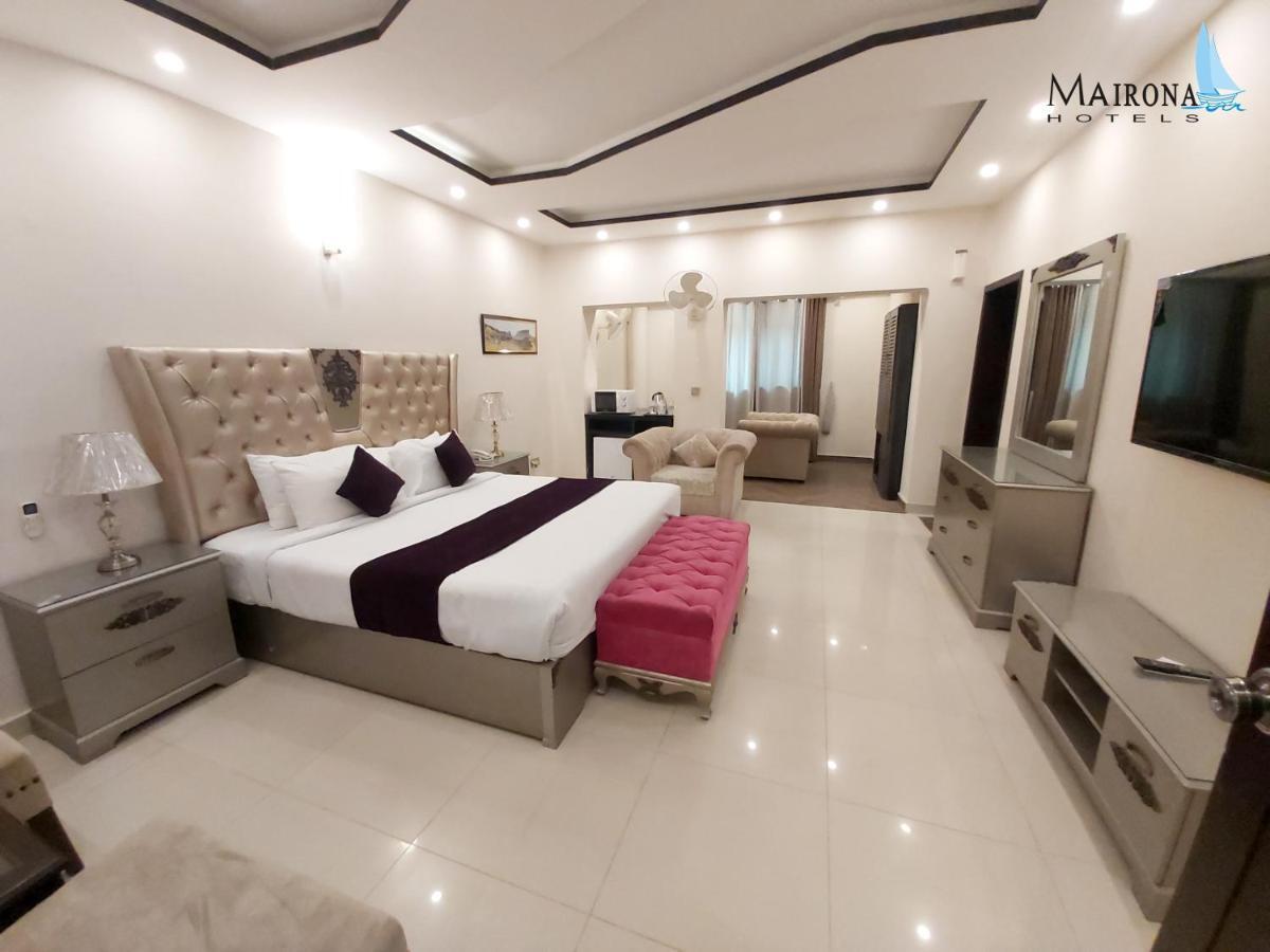 Hotel Mairona Gulberg ラホール エクステリア 写真