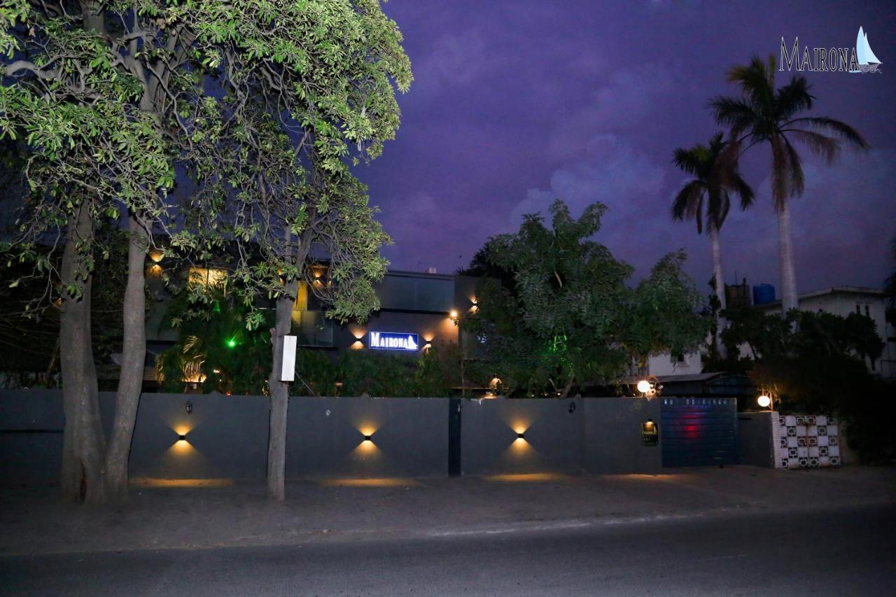 Hotel Mairona Gulberg ラホール エクステリア 写真